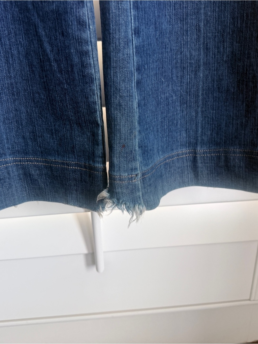 White House Black Market Medium Blue Flare Jeans size 0 - Picture 4 of 9